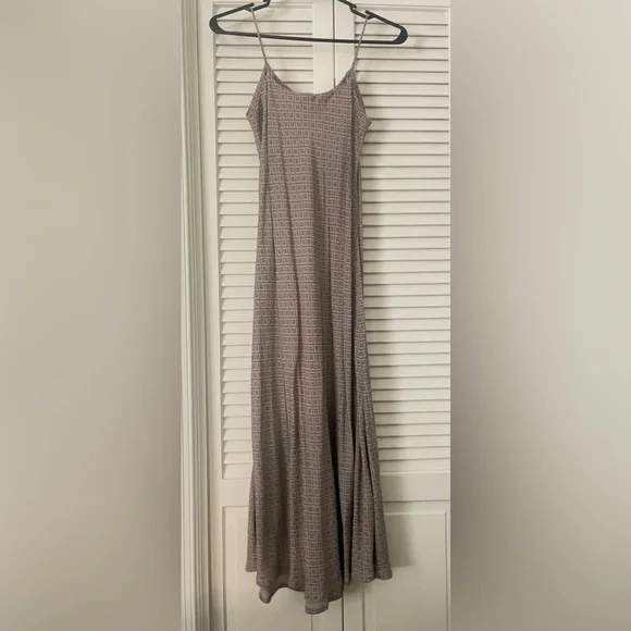Vintage Elegant Tan Patterned Slip-in Maxi Dress - Picture 2 of 8